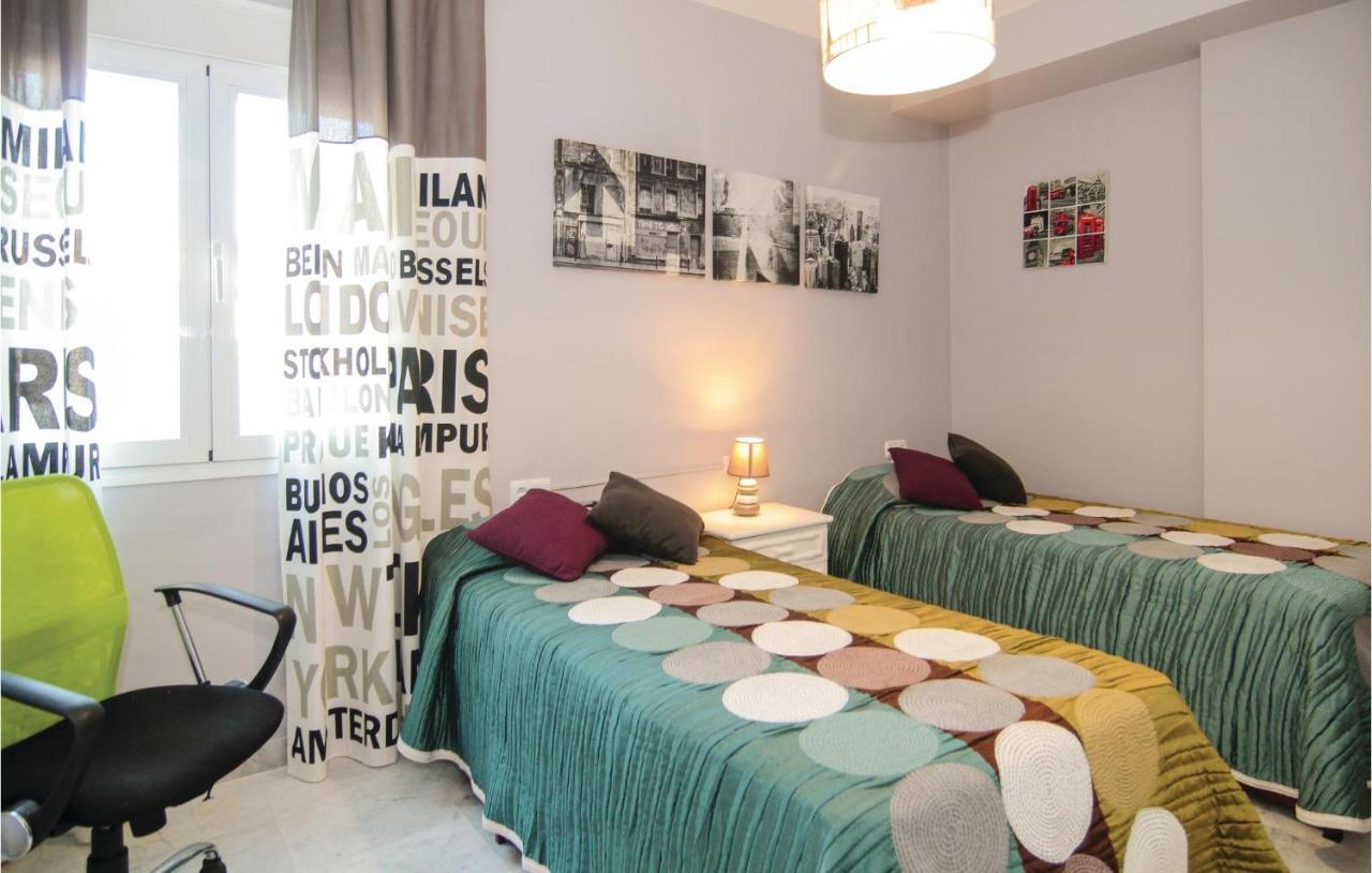 Lovely Apartment In Marbella With Wifi Extérieur photo